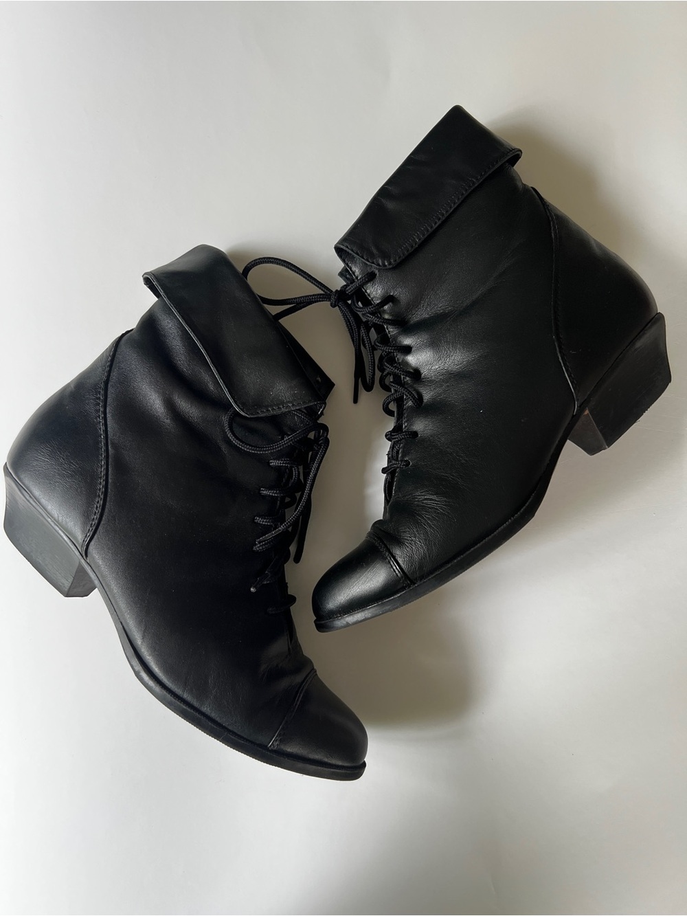 Maine Woods Wanda Black Leather Ankle Booties Size 7